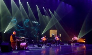 الثلاثي جبران يقدمون