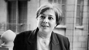 وفاة الروائية المصرية