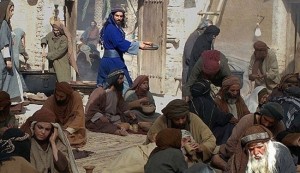 الإيرانيون يستقطبهم