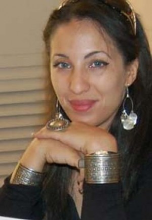 ﻿محمود درويش يستعيد