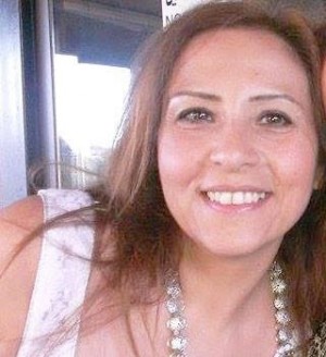 نصان لـ الشاعرة: ايفون