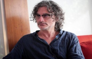 زياد دويري يخرج عنه