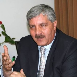 الموسيقى عاريةٌ ..