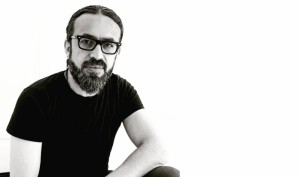 بشار الحروب: المرأة