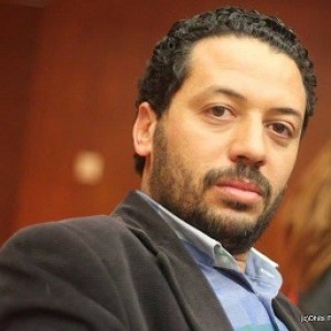 لنكن صريحين
لـ الشاعر: